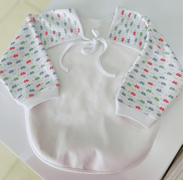 Bavoir bébé à manches imperméable – Protection totale dès 4 mois