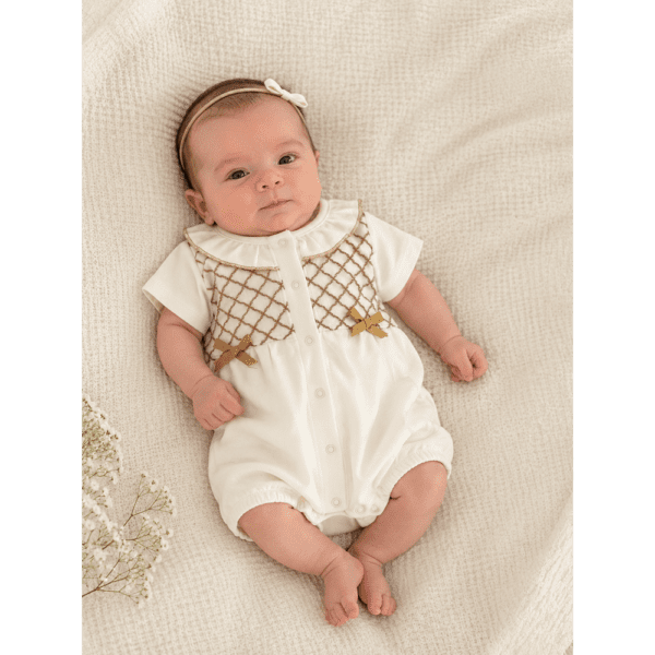 Barboteuse bébé fille blanche élégante 0 3 mois avec fleurs