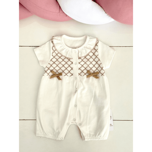 Barboteuse bébé fille blanche élégante 0 3 mois avec fleurs