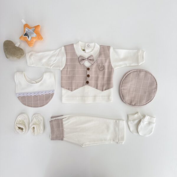 Sortie clinique bébé garçon 7 pièces élégante beige et blanc